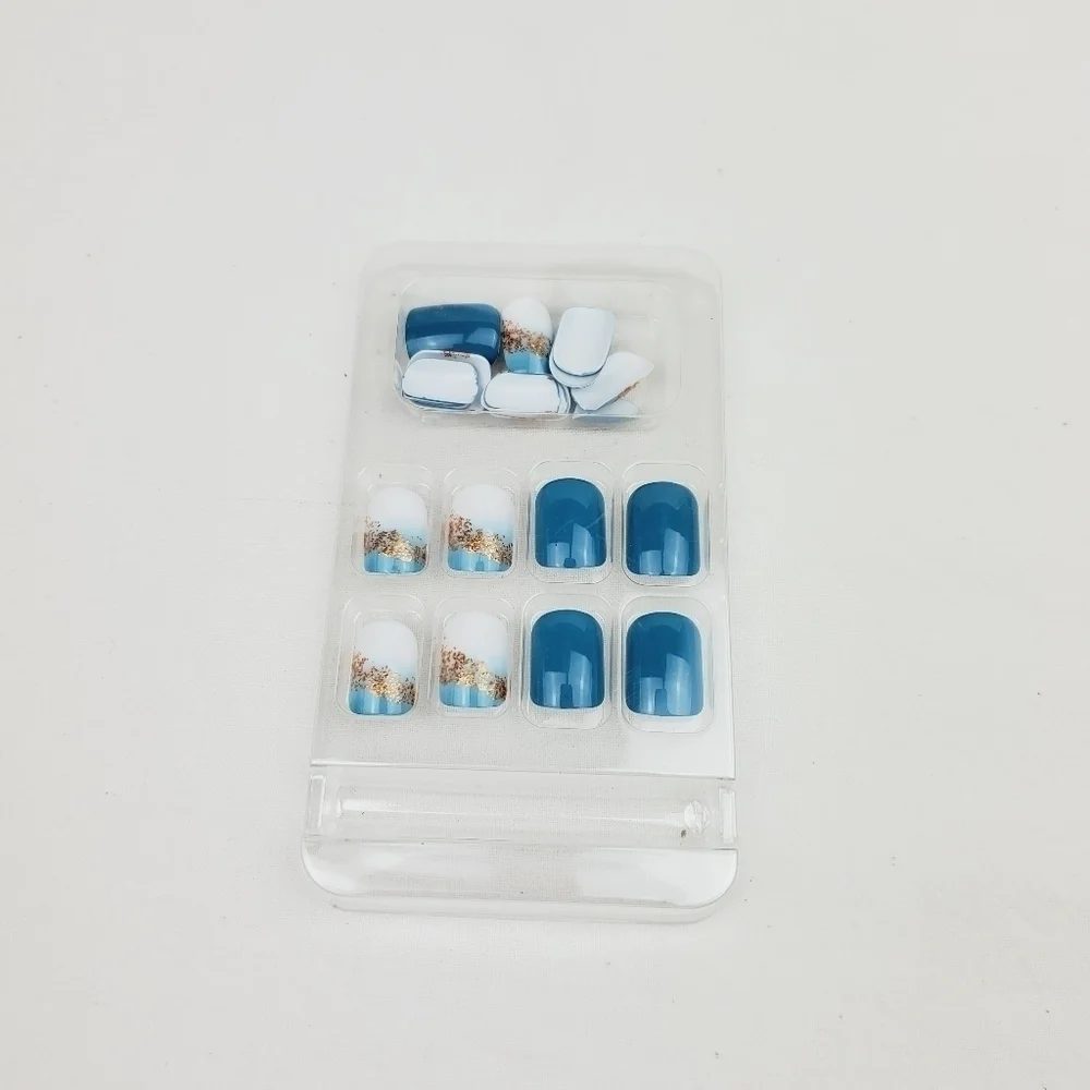 24 Pieces Fake Press On Nails